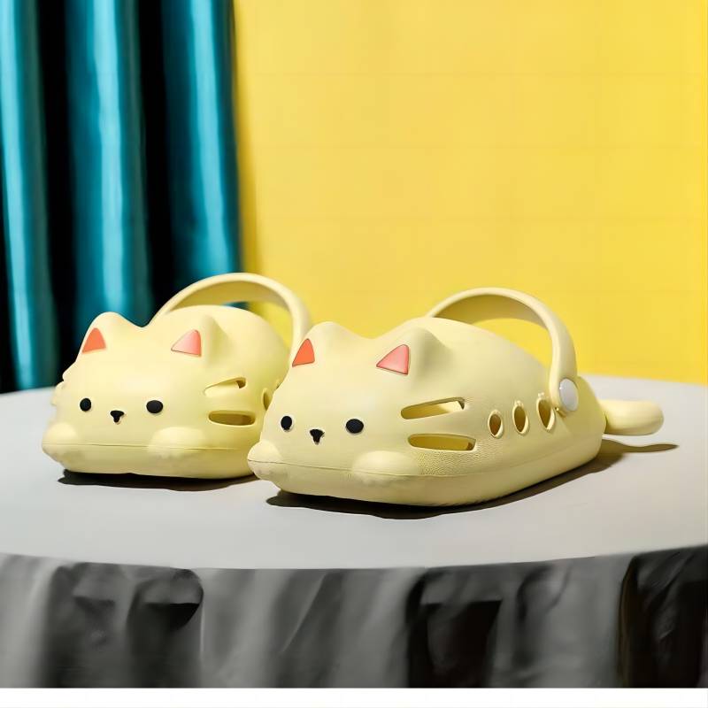 Fashion Cartoon Garden Shoes